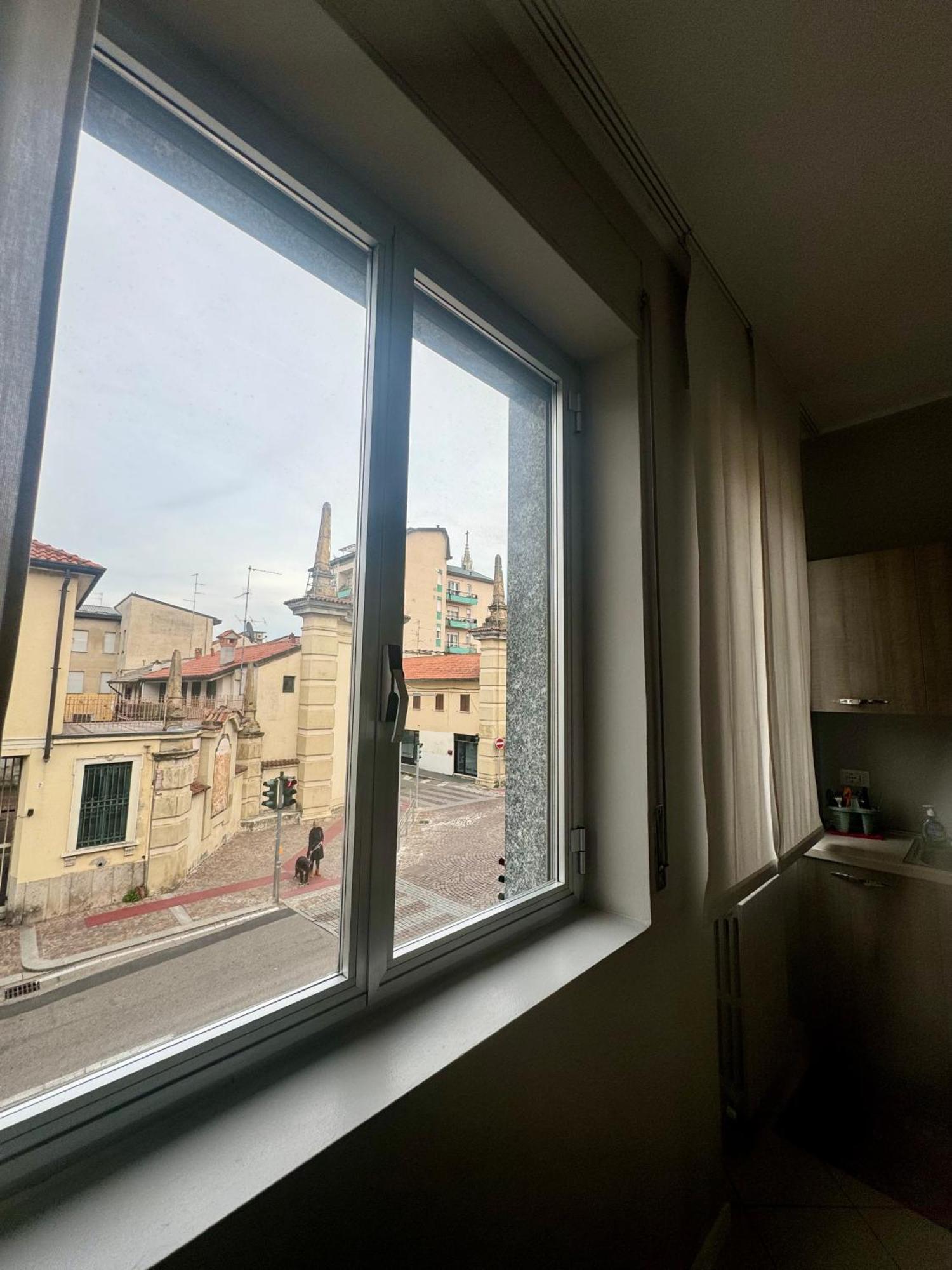 Casa Tito - Accogliente Monolocale A Due Passi Dalla Stazione Cesano Maderno Exteriör bild