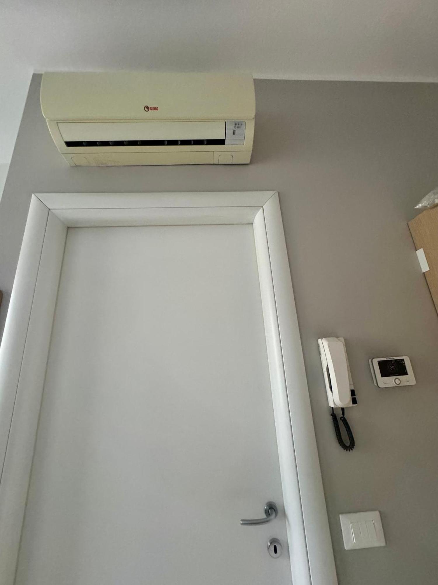 Casa Tito - Accogliente Monolocale A Due Passi Dalla Stazione Cesano Maderno Exteriör bild