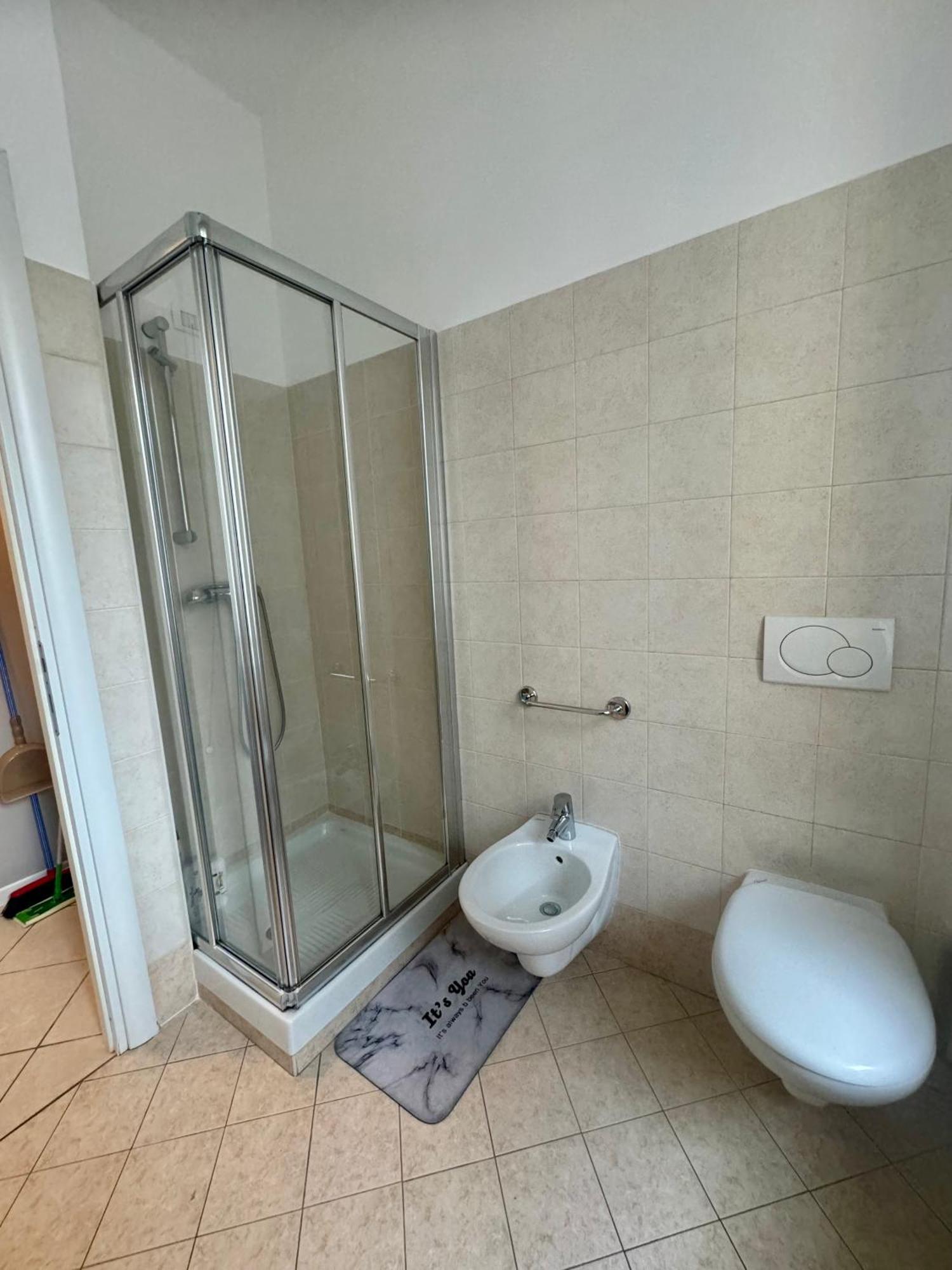 Casa Tito - Accogliente Monolocale A Due Passi Dalla Stazione Cesano Maderno Exteriör bild